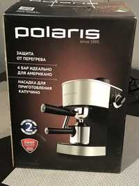 Кофеварка Polaris.