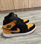 Jordan 1 mid Vivid Orange