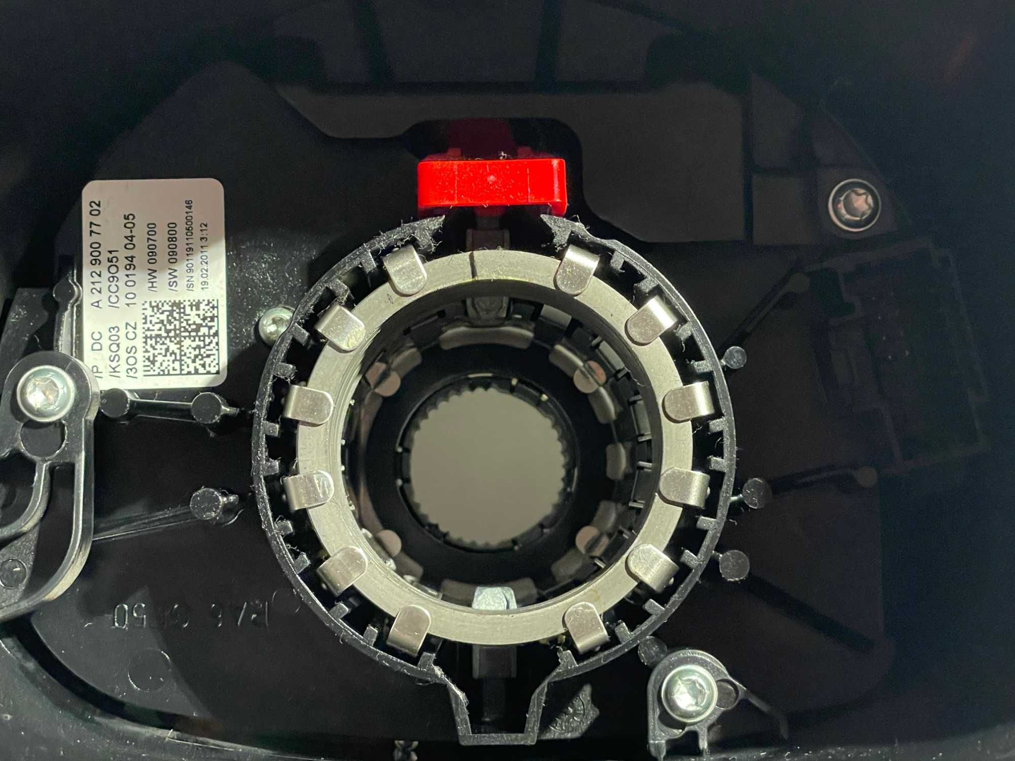 Кормилна колона с превключватели Mercedes-Benz W204, C207, W212,  W218