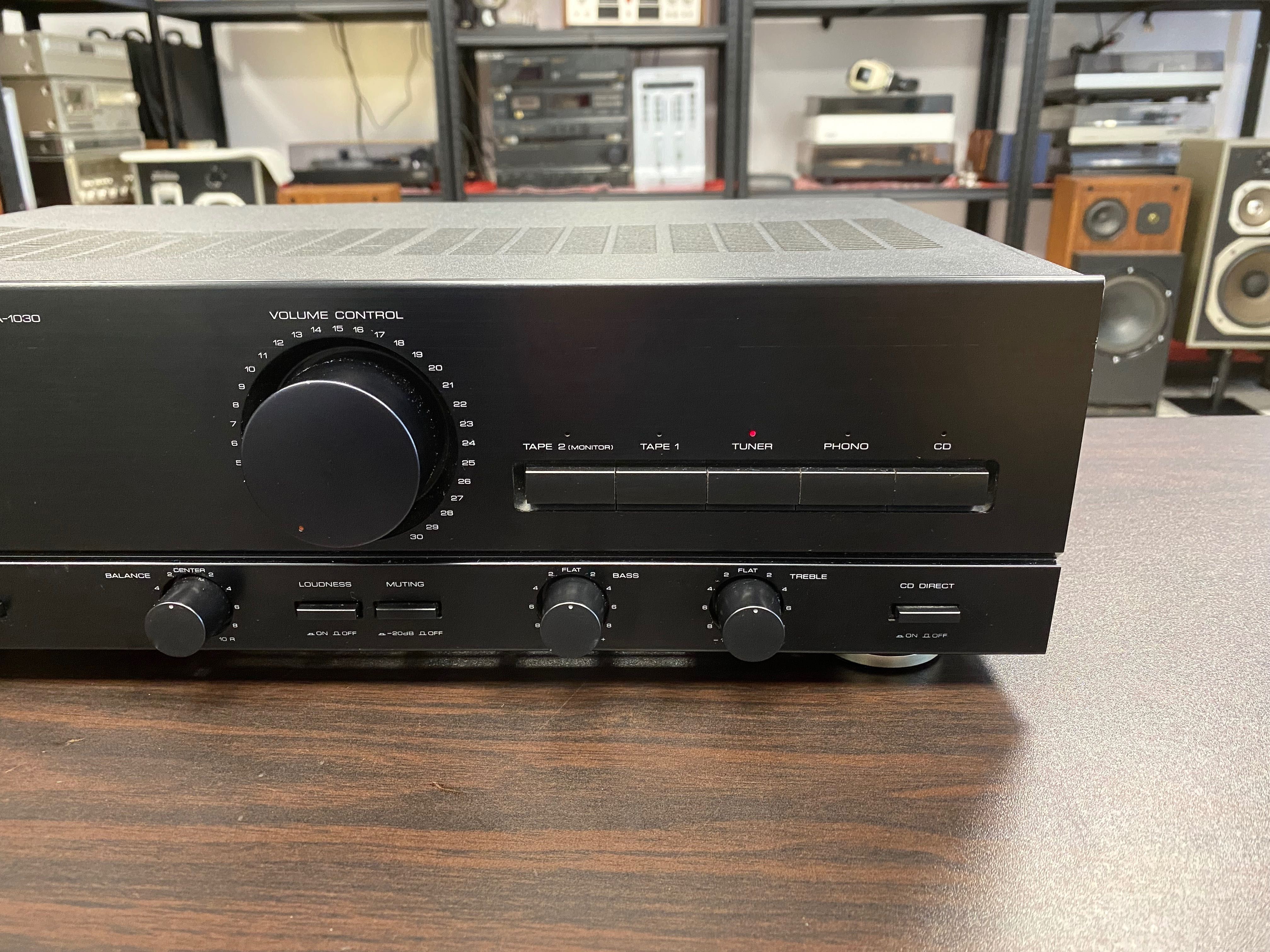 Качествен усилвател Kenwood