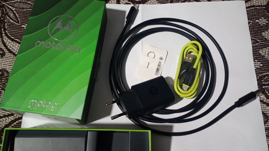 Продавам GSM Motorola G7 Play