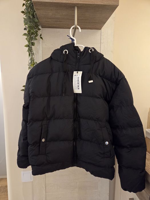 Чисто ново черно зимно яке
