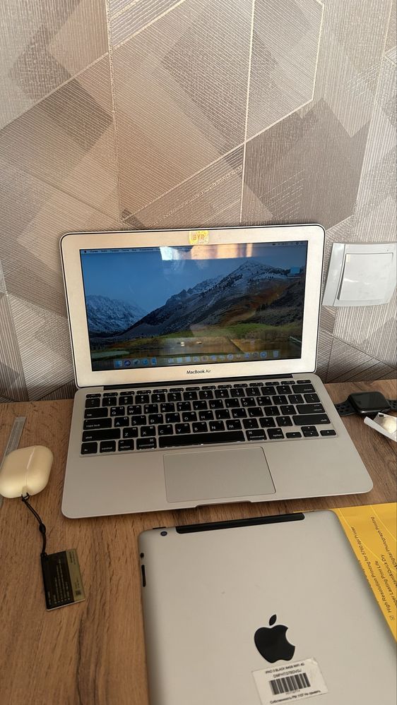 MacBook  air  idealnom sostayanie