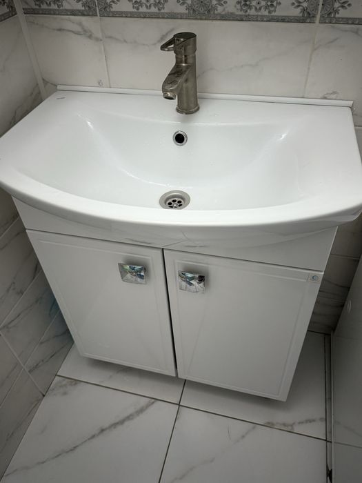 Продается тумба с раковиной