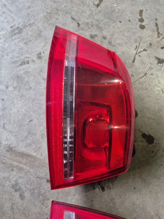 Stopuri vw passat b7 limuzina an 2013 Stop dreapta vw passat b7 limuzi