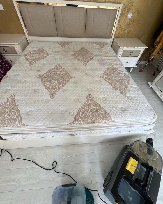 Curatare canapele la domiciliu, tapiterii, scaune, mochete