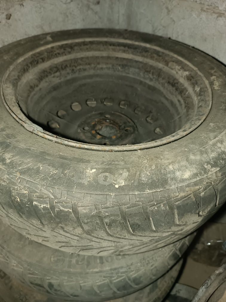 Anvelope cu jante 165/70 R14