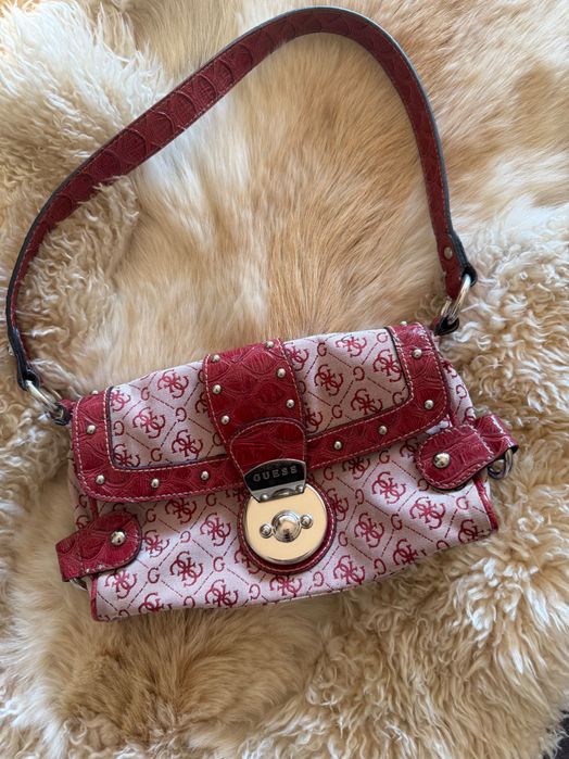 Сумка Guess классика