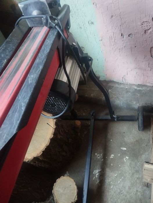 Дровакол продам электрический