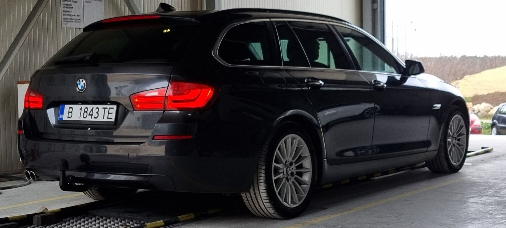 Продавам BMW F11 530xd