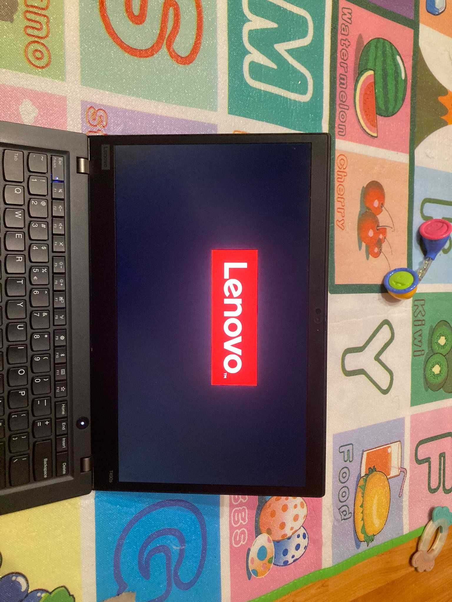 Lenovo thinkpad t490s cu amprenta