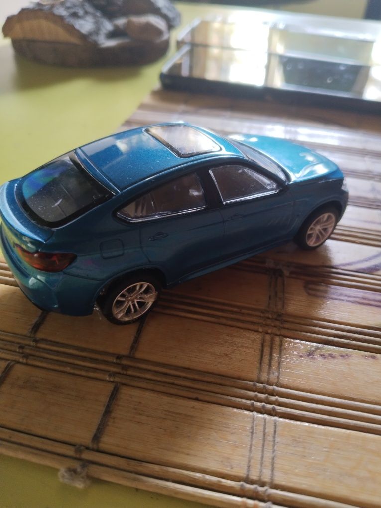 Метална количка BMW X6 M