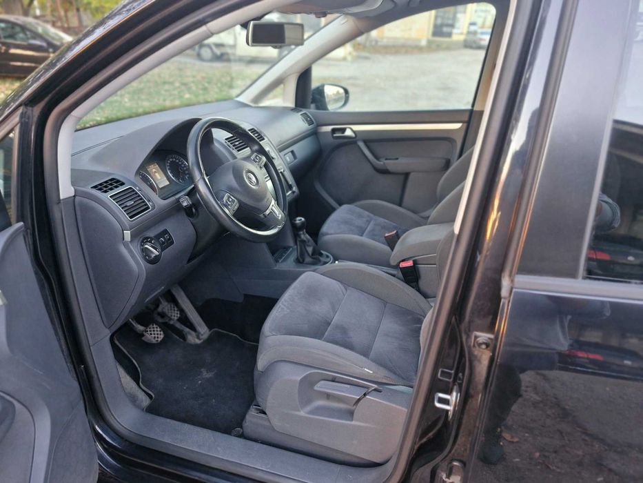 VW Touran 2.0 tdi HIGHLINE