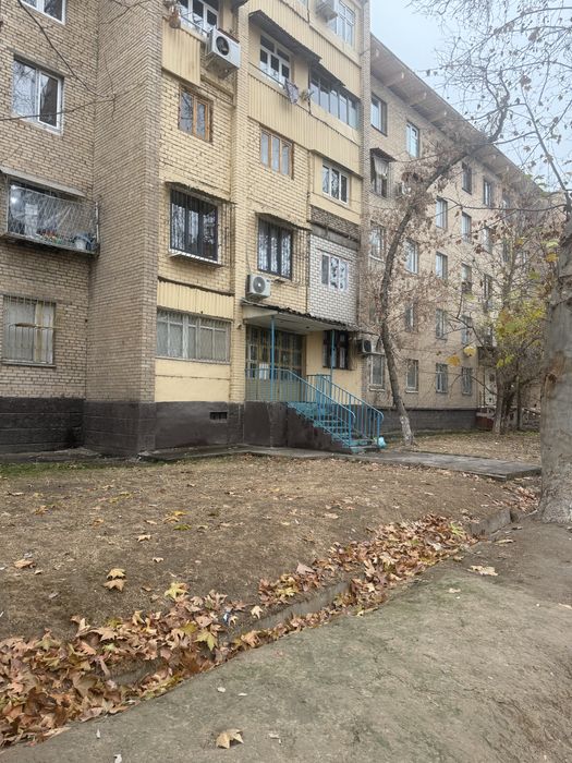 Jiloy nejiloy dom sotiladi Uchtepada 26-kvartil yoli yuzida