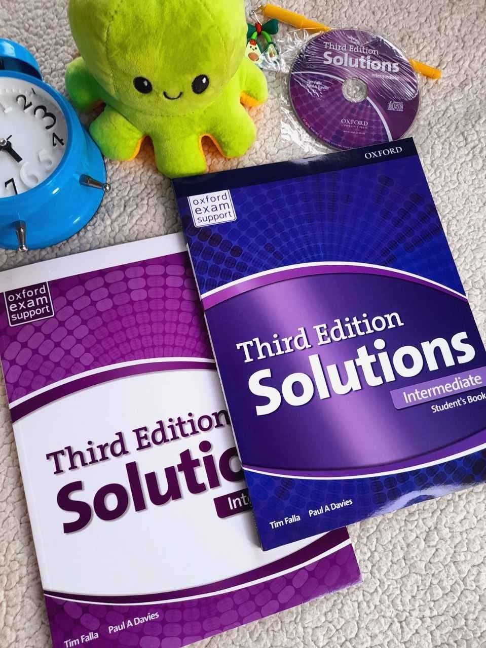 Solution students book, workbook origal