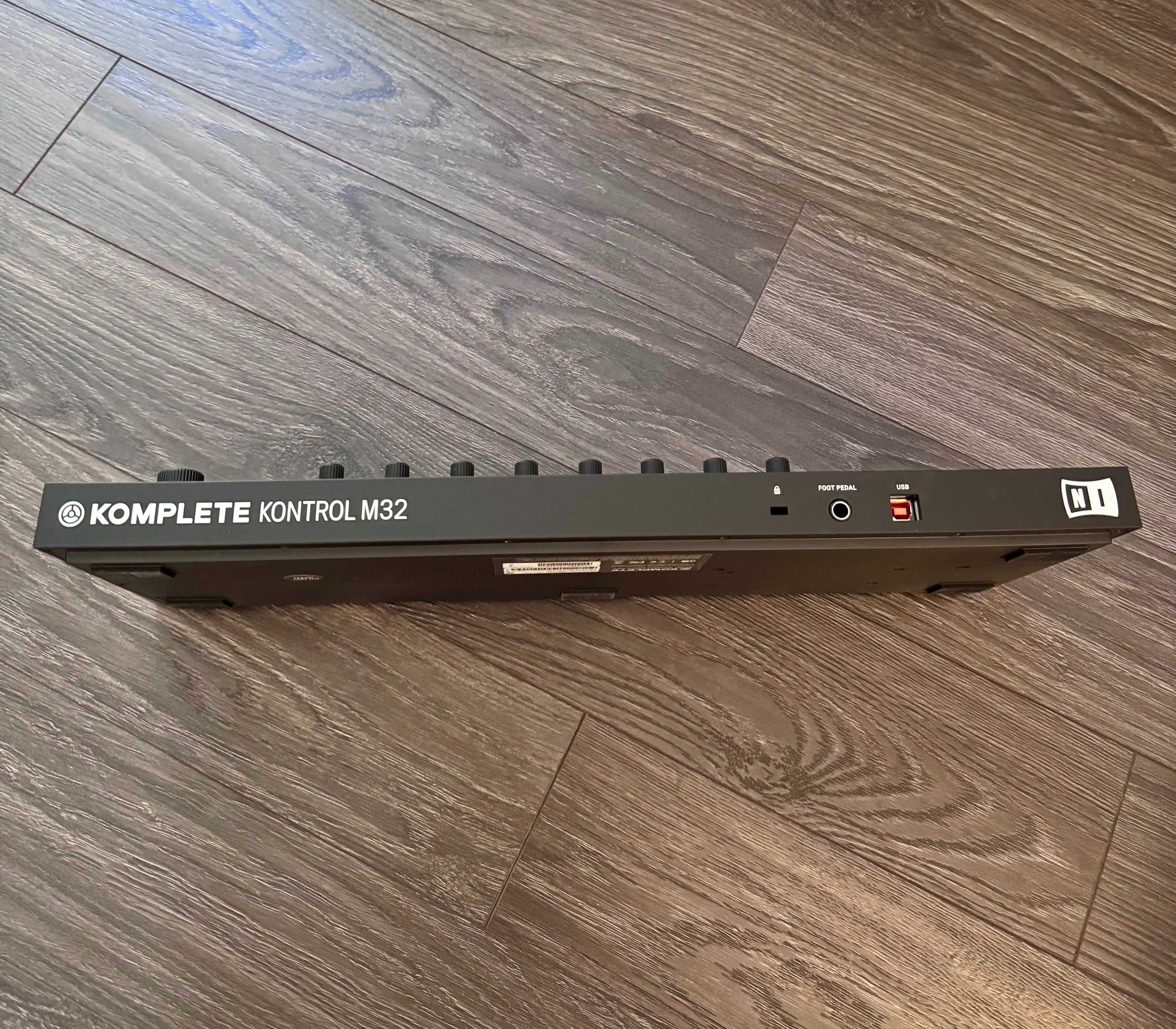 Native Instruments Komplete Kontrol M32