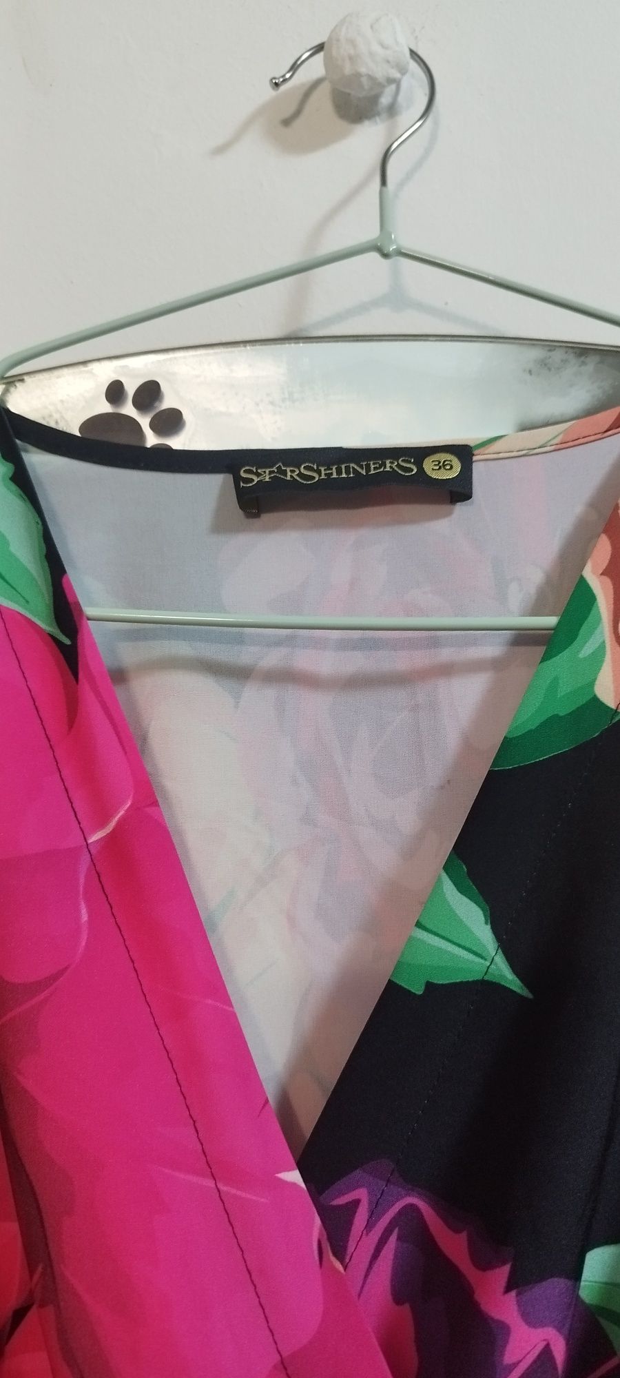 Vând rochie superbă StarShiners