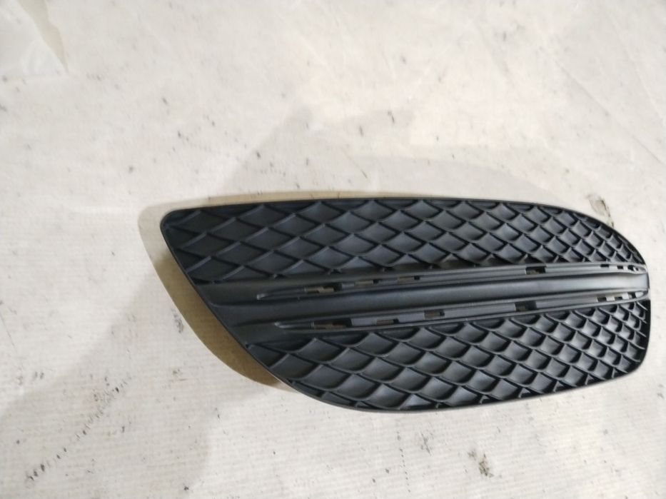 Grila stanga, Mercedes C-Class W205 Avangarde, 2014, 2015, 2016, 2017, 2018.