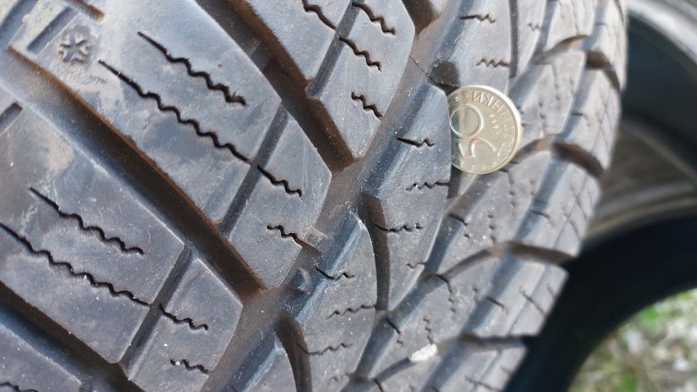 Продавам зимни гуми 225/55/16