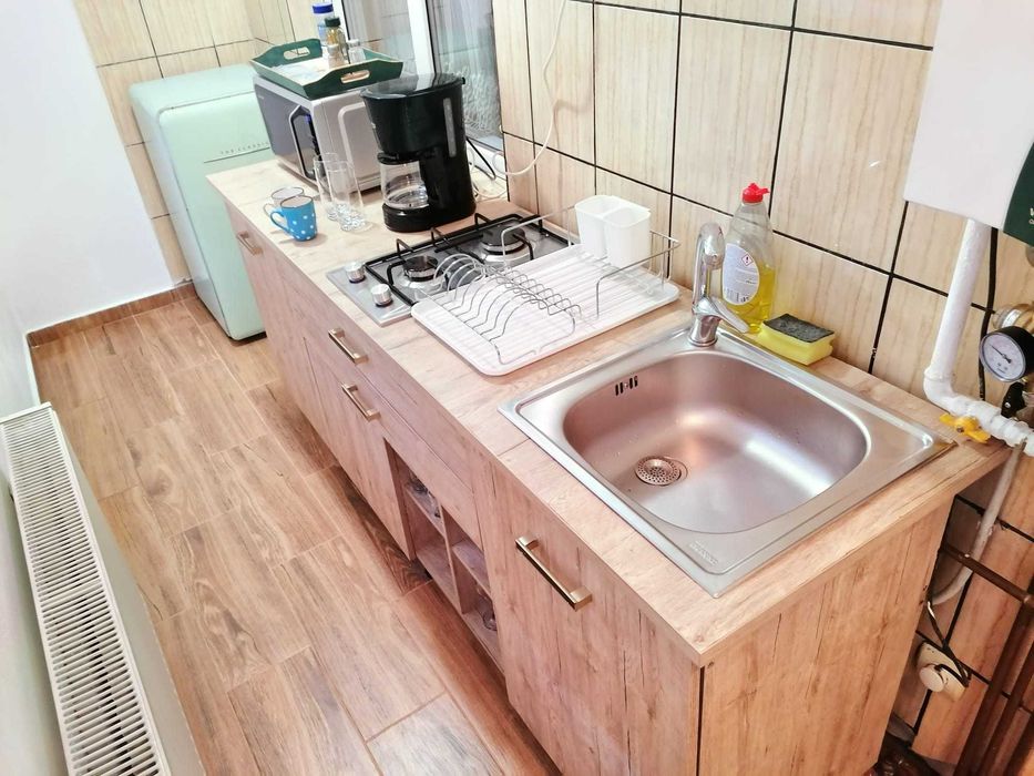 Cazare apartament regim hotelier Alba Iulia:2 camere+living - 6 locuri