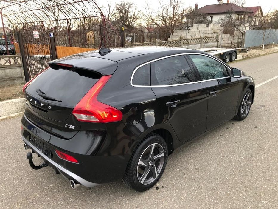 Volvo V40 D3 R design