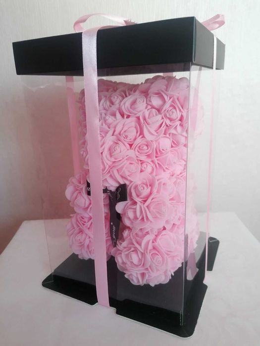 Мече от рози в различни цветове