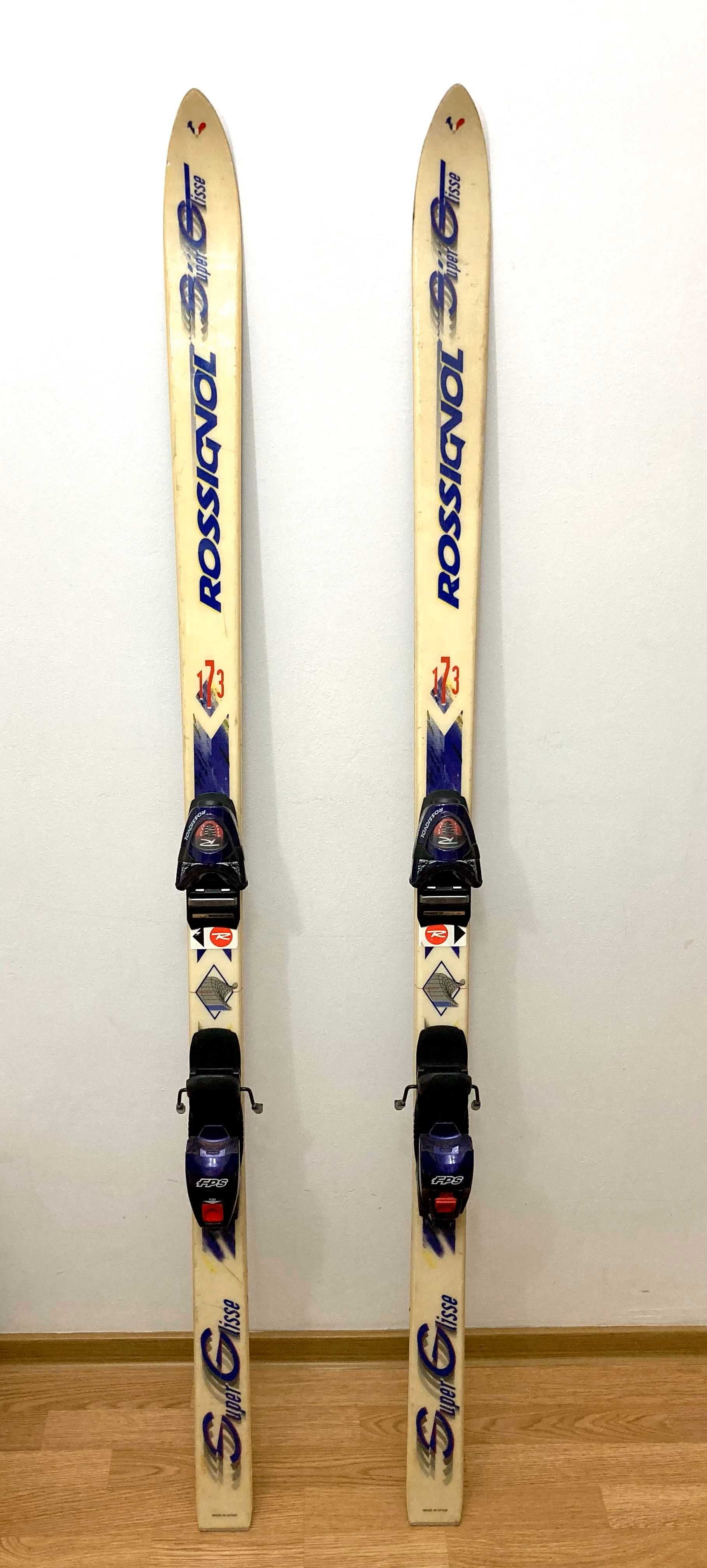 Skiuri Volkl x1, Salomon x1, Head x1, Rossignol x2, Fischer x1