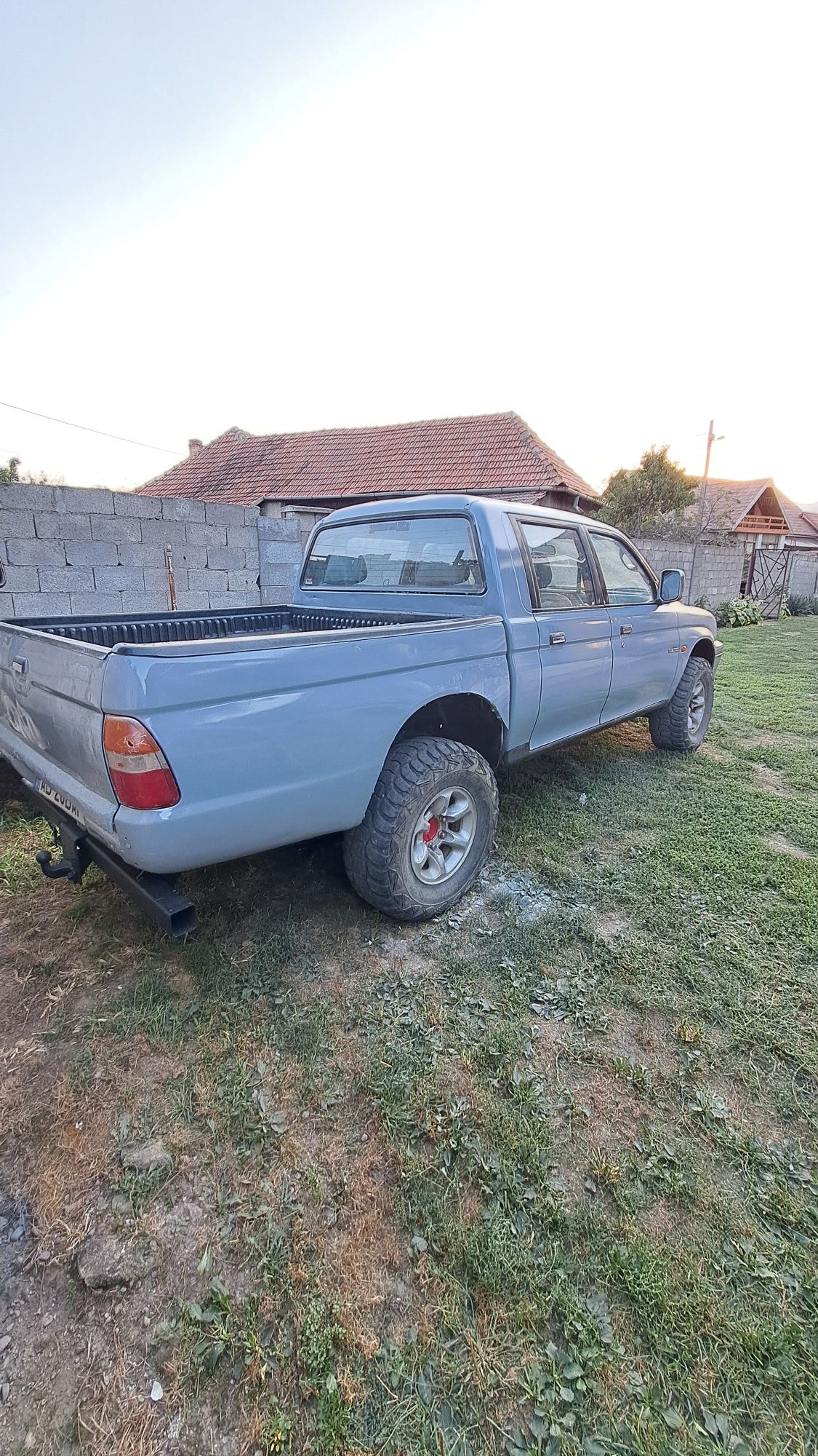 Mitsubishi l200 pompa clasica