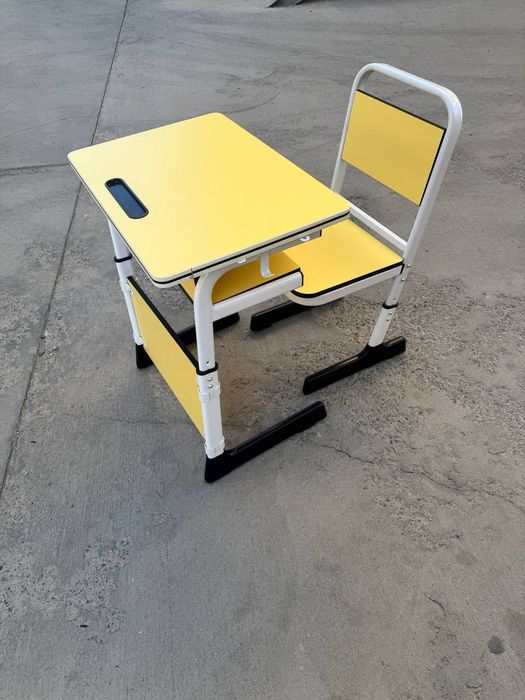 Детская парта со стулом
