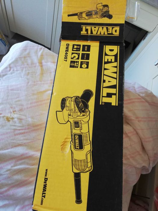 Продавам ъглошлайф DEWALT, DWE4057, 800W,125 мм