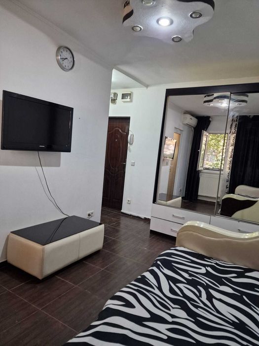 Inchiriez garsoniera