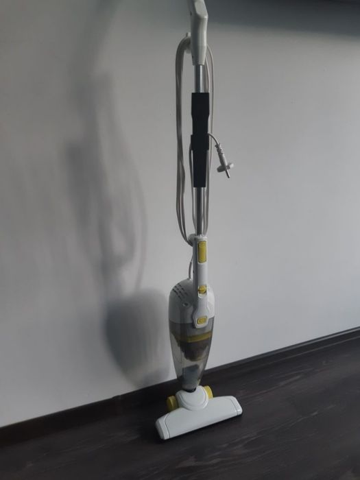 Aspirator vertical cu fir  .