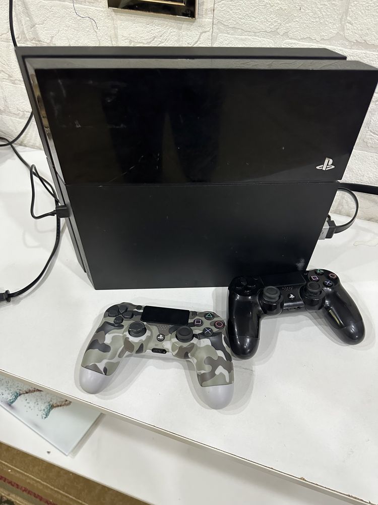 Срочно продается ps 4