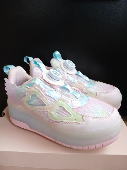 Маратонки с колелца