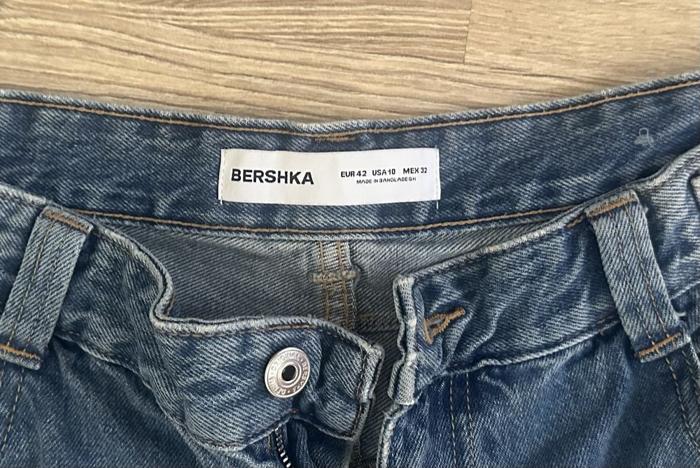 Bershka baggy дънки