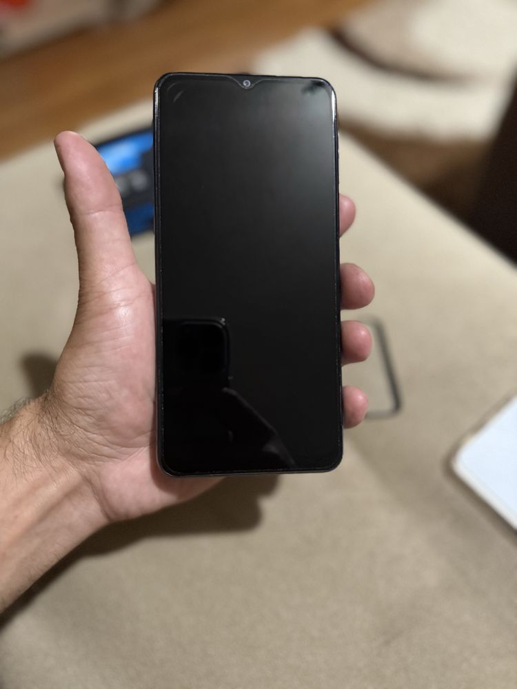 Samsung Galaxy A32 5G неразличим от нов
