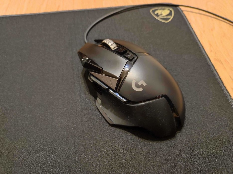 Геймърска мишка Logitech G502 Hero и MousePad/Подложка за мишка COUGAR