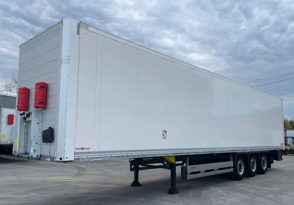 Schmitz Cargobull Schmitz Cargobull Semiremorca 3 axe izoterma SKO 24/L - 13.62 FP 25 EXPRESS-2 OFERIM SPRE VANZARE Schmitz Cargobull Semiremorca 3 axe izoterma SKO 2