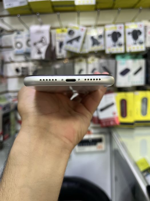 Iphone 11 128 gb arzoon