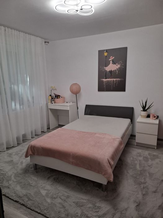 Vând apartament 3 camere, P/4