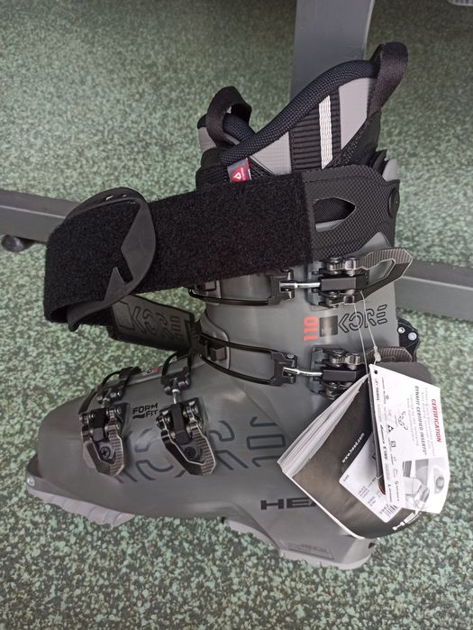 Clăpari schi Head Kore 110 MV GW pentru bărbați. (NOI)