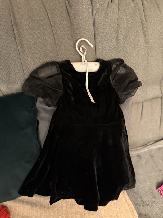 Rochita Neagra din catifea 18-24 luni, marimea 86-92 cm