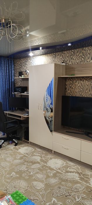 Продам горку с компьютерным столом