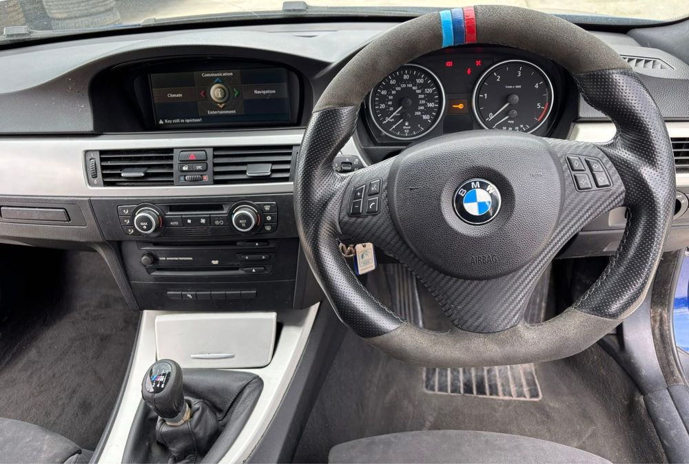 Dezmembrez BMW 330d M Pack, 231cp,Navi,Xenon cu Angel Eyes,recaro,led