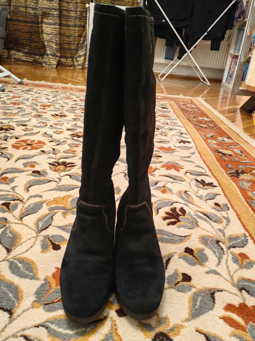 Cizme piele intoarsă negre