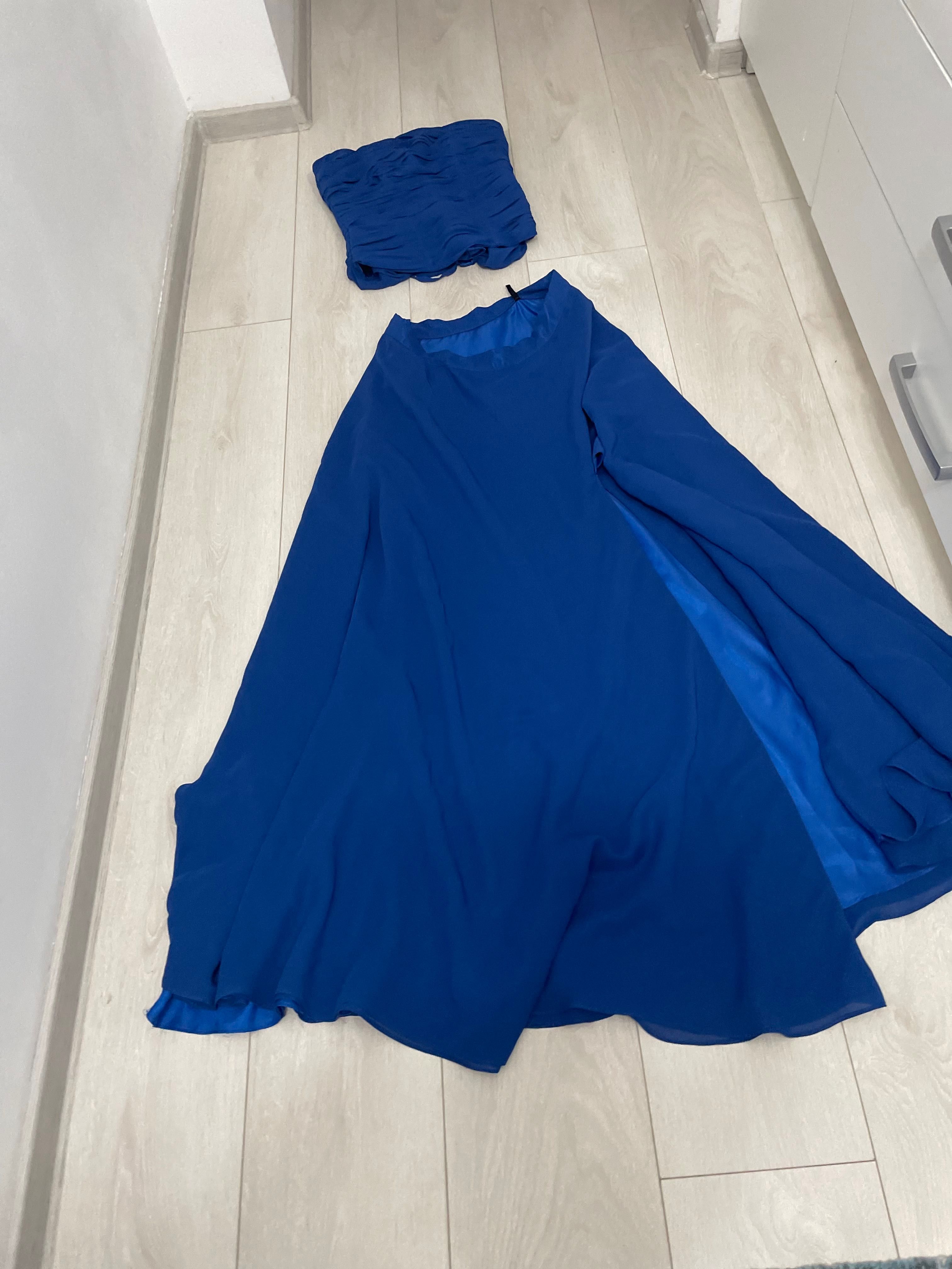 Fusta+ corset făcute la comanda mărimea S/M poate fi ajustata! S