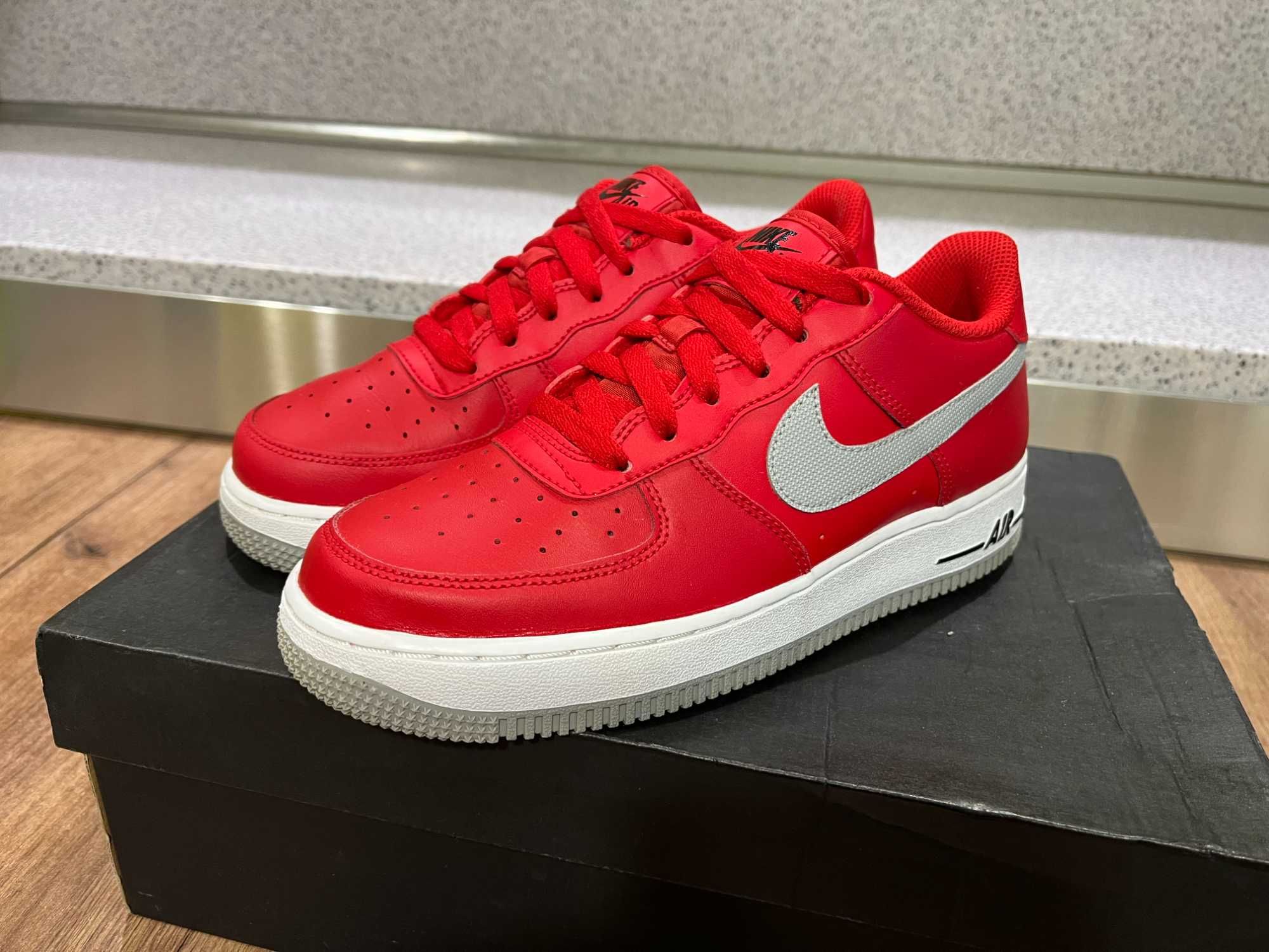 ОРИГИНАЛНИ *** Nike Air Force 1 Low /  'University Red Smoke Grey '