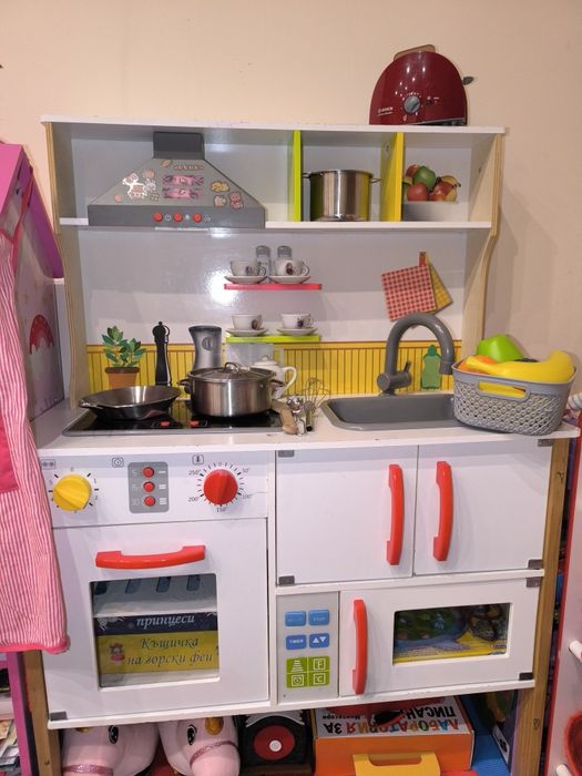 Детска дървена кухня+аксесоари тостер Bosch,плодове, зеленчуци