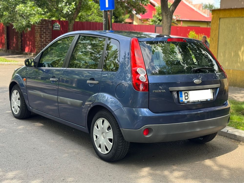 Ford Fiesta 1.2 Benzină An 2007 100.000 km