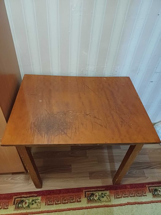 Письменный столик